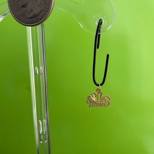 14 kt. YG #1Mom charm